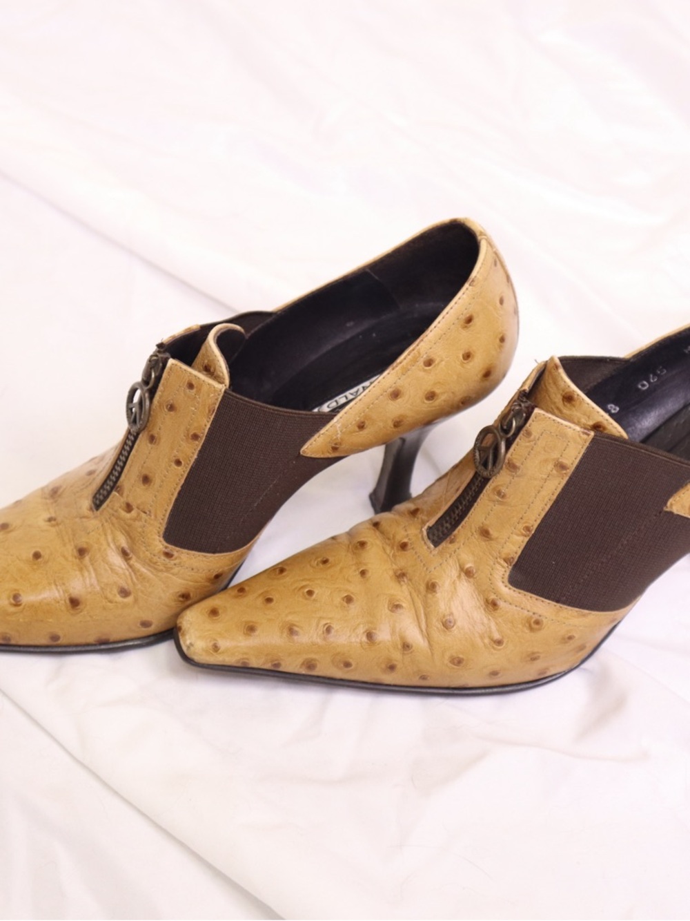 Donald J. Pliner Tan Ostrich-Textured Pointed Mules with Front Zip - Picture 5 of 6